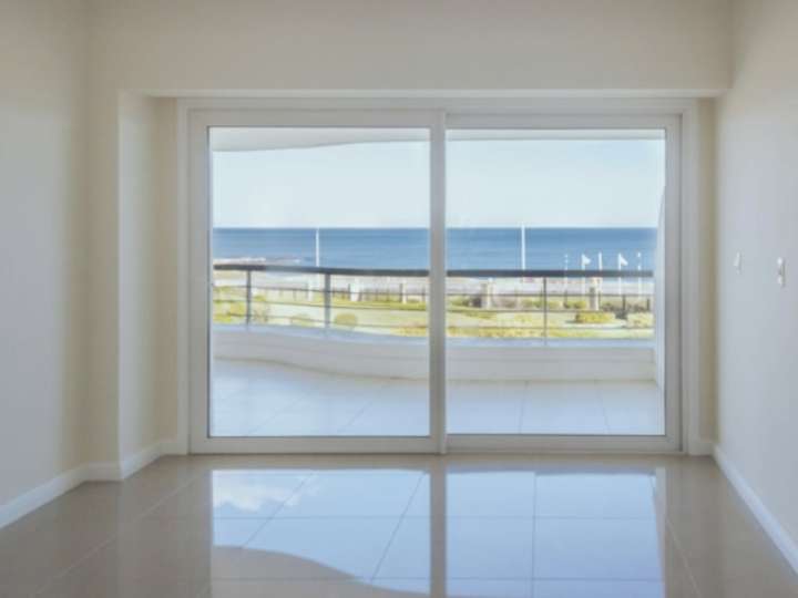 Apartamento en venta en Pinares, Maldonado