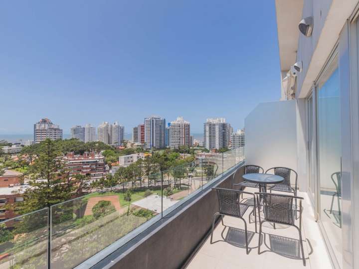 Apartamento en venta en Avenida Francisco Salazar, Punta Del Este