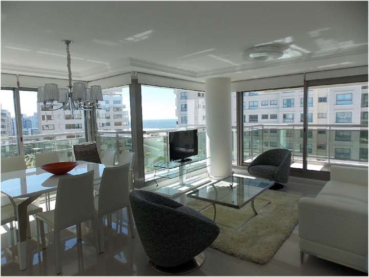 Apartamento en venta en Bulevar General José Gervasio Artigas, Punta Del Este