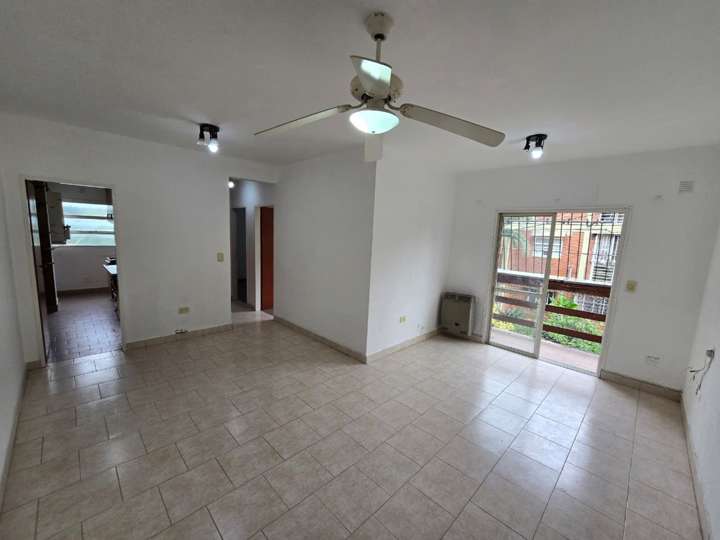 Departamento en alquiler en Ramón Santamarina, El Jagüel