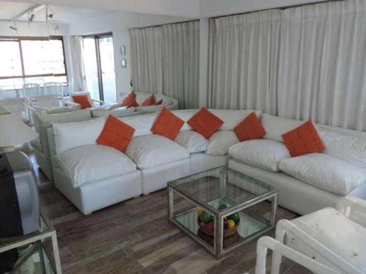 Apartamento en venta en Punta Del Este