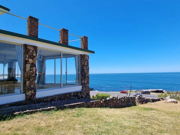 Casa en venta en Rambla de los Albatros, Maldonado