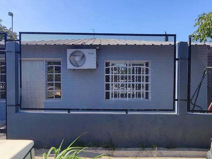 Casa en venta en Bolivar, Buenos Aires