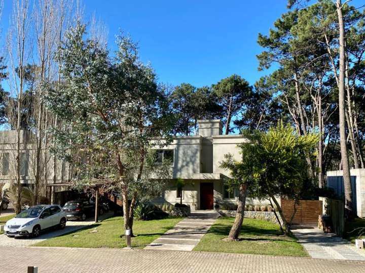 Casa en venta en Avenida Miguel Ángel, San Rafael - El Placer
