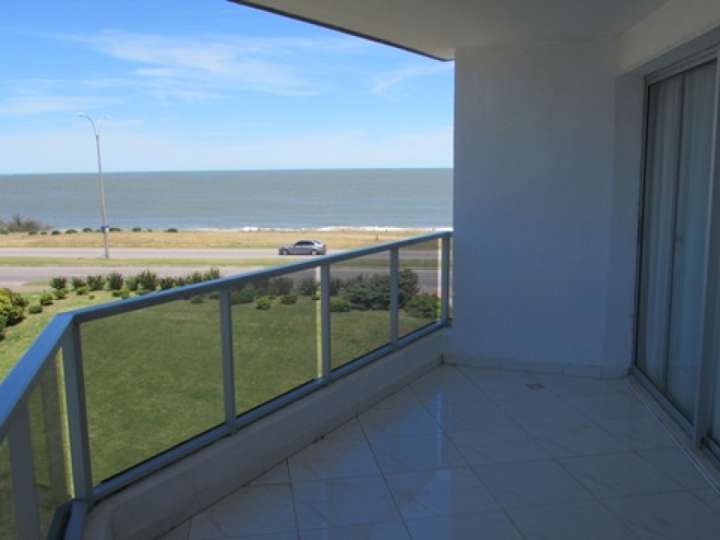 Apartamento en venta en Pinares, Maldonado