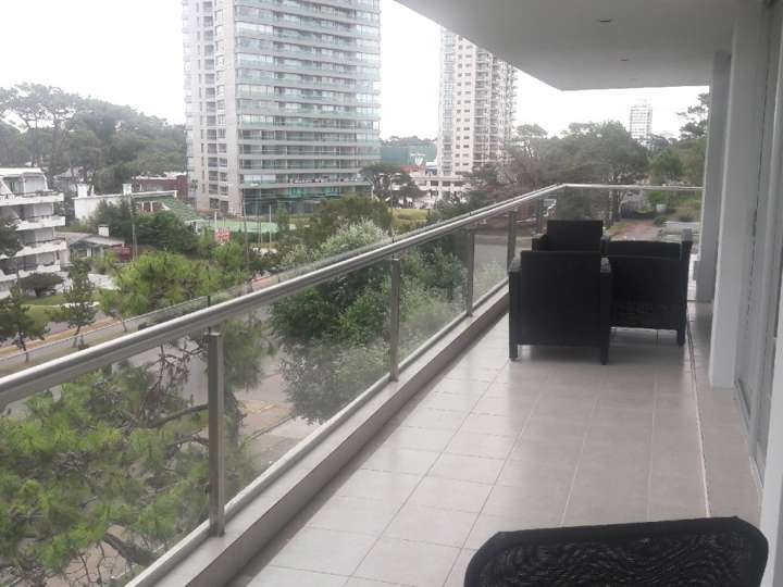 Apartamento en venta en Avenida Franklin Delano Roosevelt, Punta Del Este