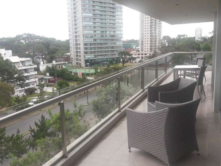 Apartamento en venta en Avenida Franklin Delano Roosevelt, Punta Del Este