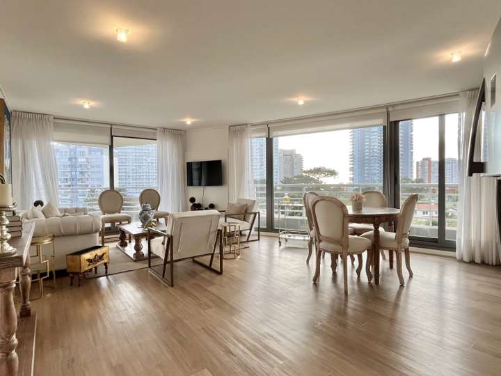Apartamento en venta en Punta Del Este