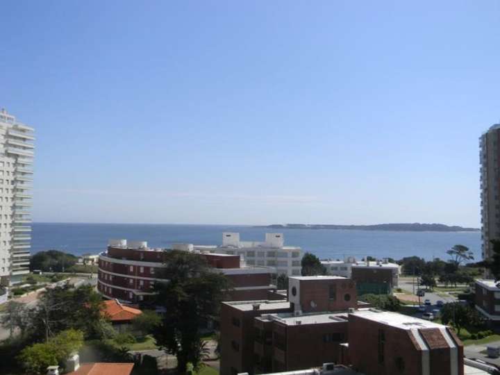 Apartamento en venta en Apeninos, Punta Del Este
