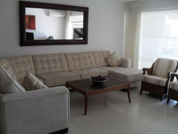 Apartamento en venta en Avenida Chiverta, Punta Del Este