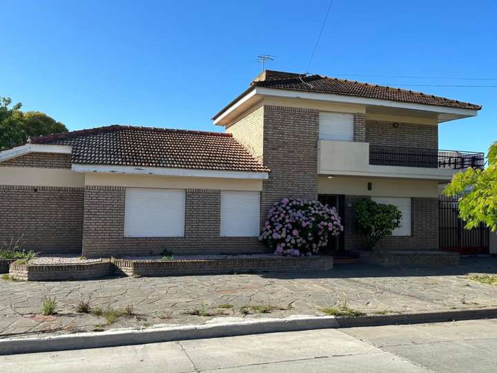 Casa en venta en Alberdi, 712, Municipio de Viedma