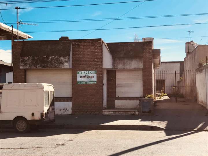 Casa en venta en Avenida Caseros, Municipio de Viedma