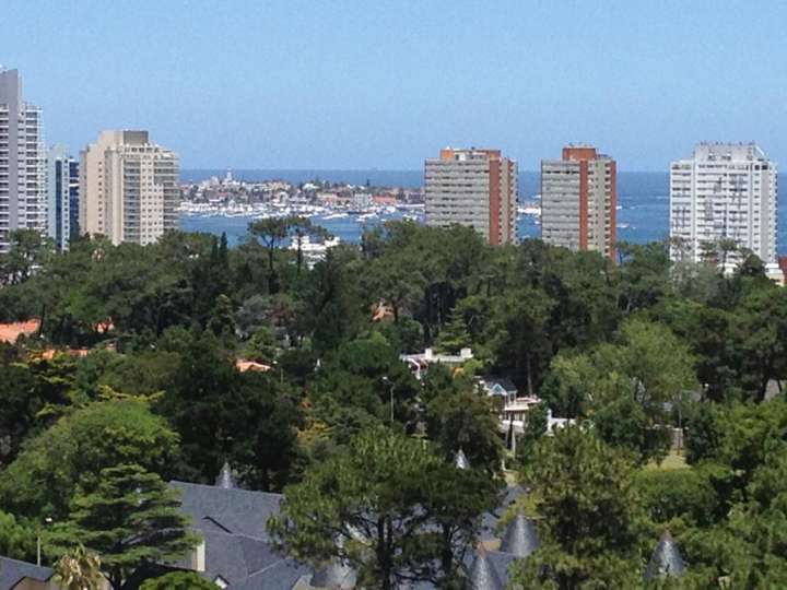 Apartamento en venta en Oslo, Punta Del Este