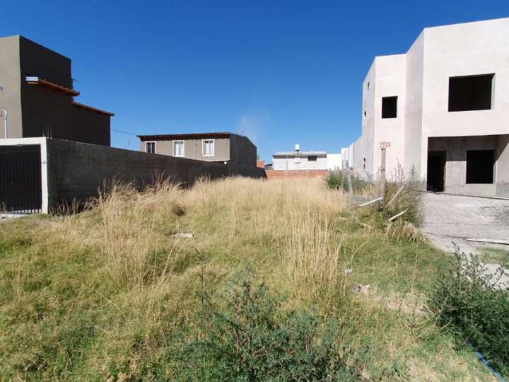 Terreno en venta en Calle 99, 1917, General Roca