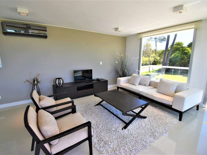 Apartamento en venta en Alfonsina Storni, San Rafael - El Placer