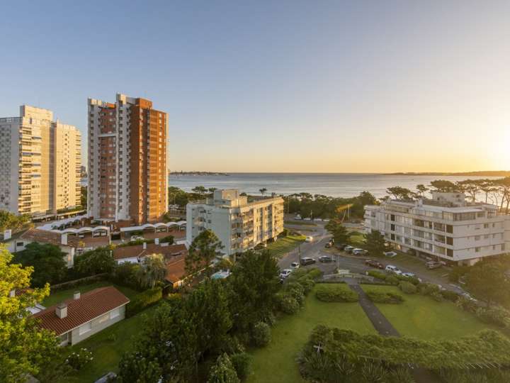 Apartamento en alquiler en Punta Del Este