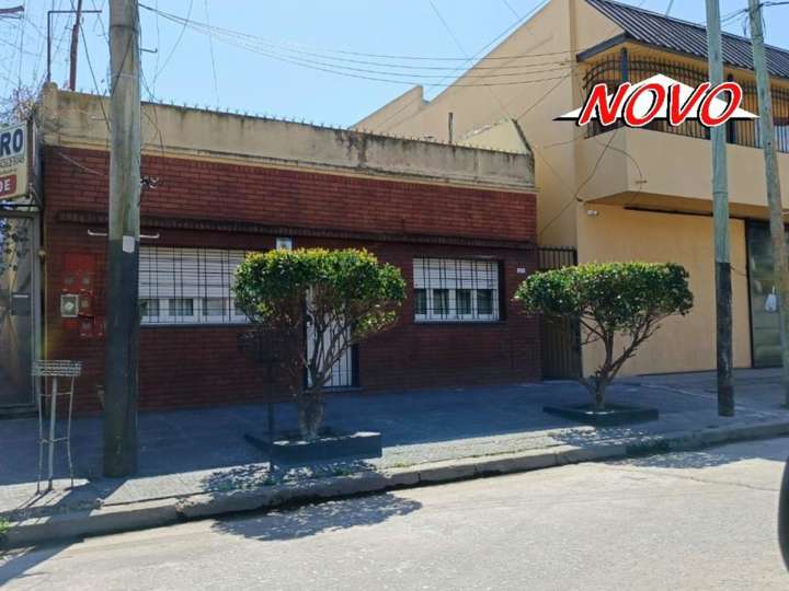 Edificio en venta en Gobernador Carlos Tejedor, 1698, Buenos Aires