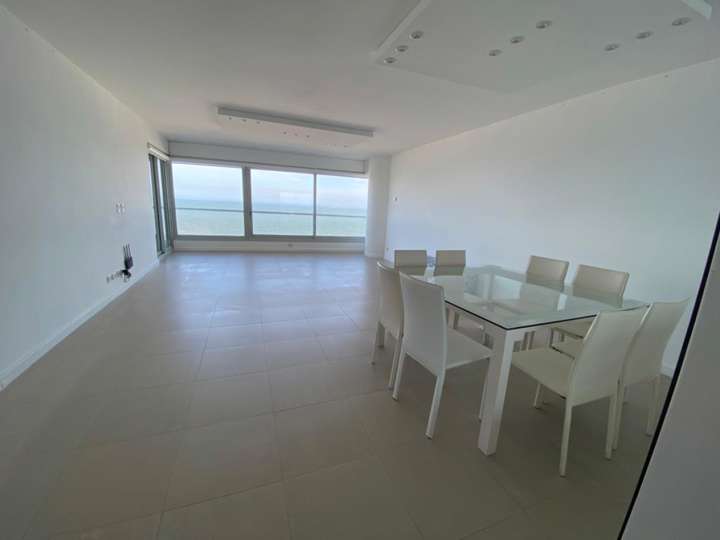 Apartamento en venta en Punta Del Este