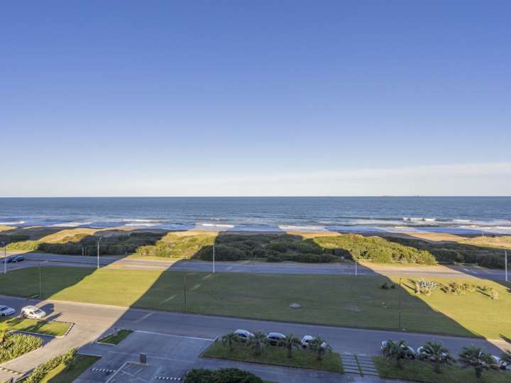 Apartamento en venta en Rambla Lorenzo Batlle Pacheco, Punta Del Este