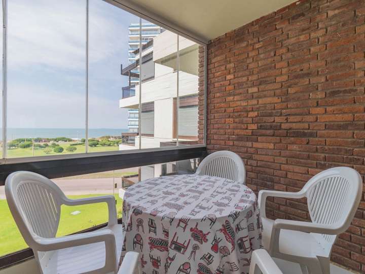 Apartamento en venta en Avenida Chiverta, Punta Del Este