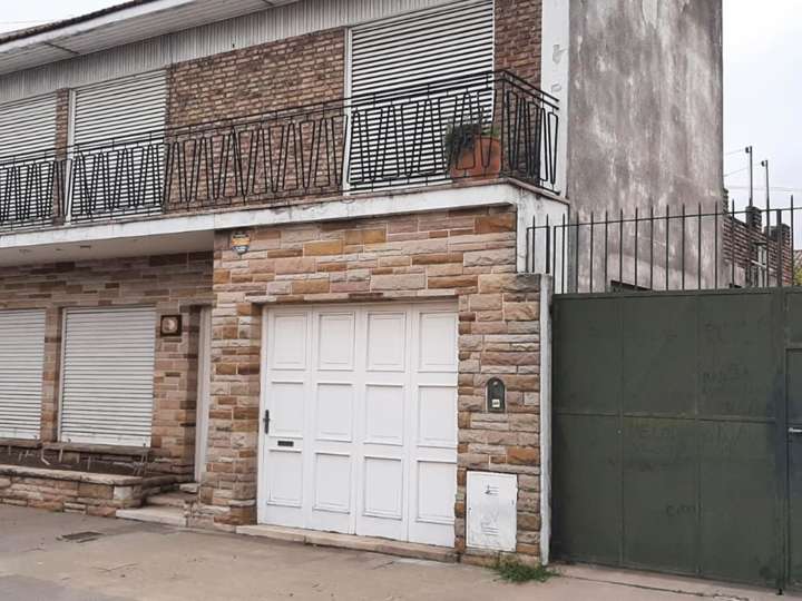 Casa en venta en Avenida Warnes, 702, Ciudad Autónoma de Buenos Aires