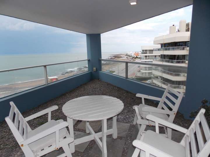 Apartamento en venta en Obenque (Calle 15), Punta Del Este