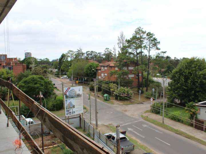 Apartamento en venta en Pinares, Maldonado