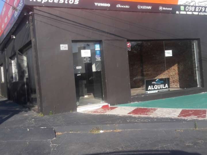 Comercial / Tienda en venta en Colonia