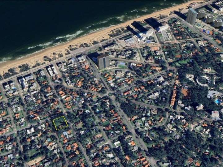 Terreno en venta en Punta Del Este