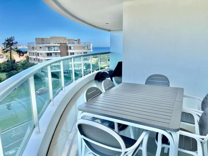 Apartamento en venta en Avenida José Terradel, Maldonado