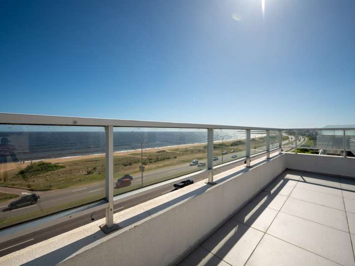 Apartamento en venta en Rambla Doctor Claudio Williman, Maldonado