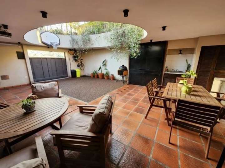 Casa en venta en Mayor Pedro Castelli, 900, Villa Sarmiento