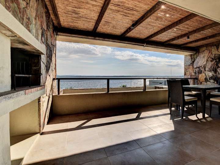 Apartamento en venta en Carlos Páez Vilaró, Maldonado