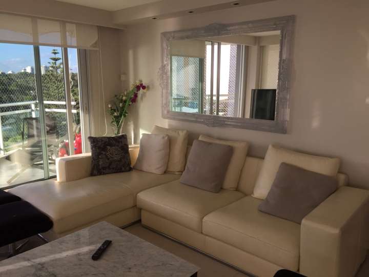 Apartamento en venta en Avenida Orlando Pedragosa Sierra, Punta Del Este