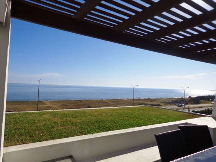 Apartamento en venta en Rambla Doctor Claudio Williman, Maldonado