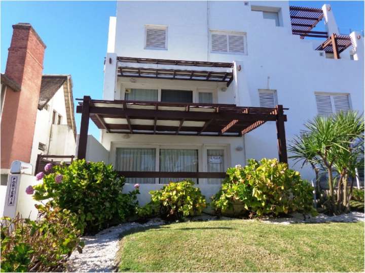 Apartamento en venta en Rambla Doctor Claudio Williman, Maldonado