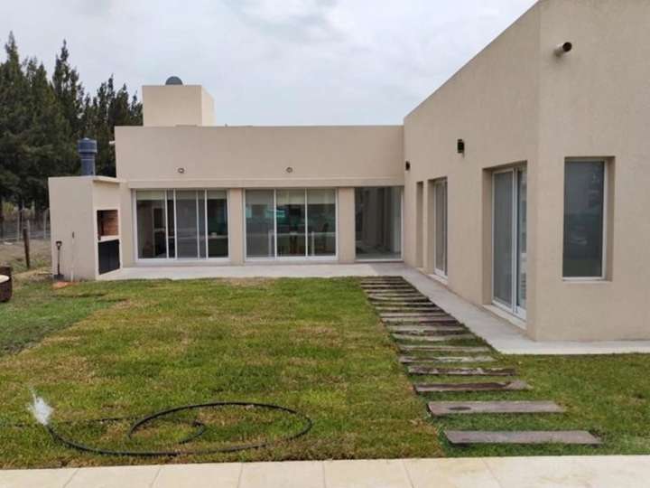 Casa en venta en Partido de Esteban Echeverría, Canning