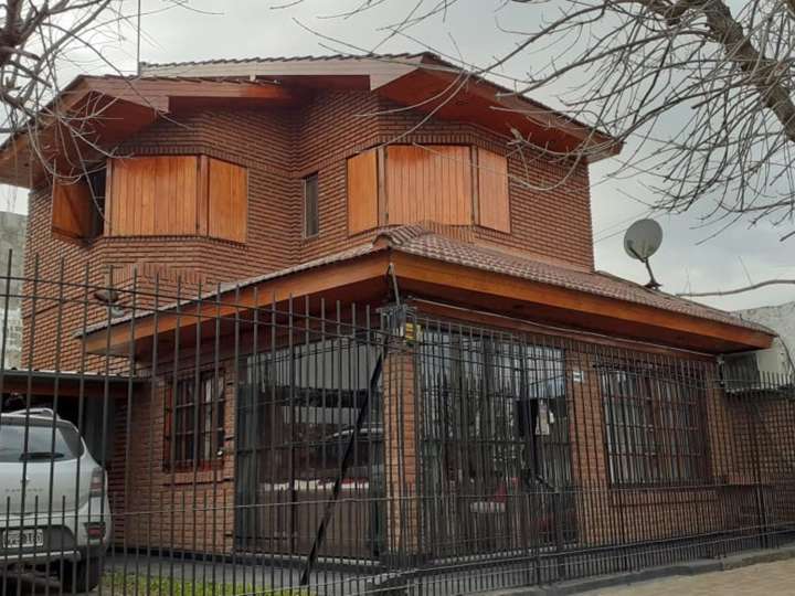 Casa en venta en Bernardino Escribano, Buenos Aires