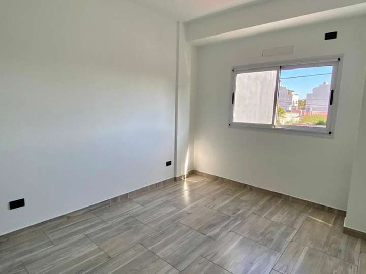 Departamento en venta en Garibaldi, 2758, Villa Luzuriaga