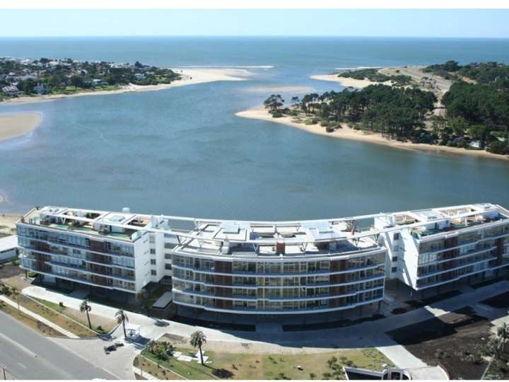 Apartamento en venta en Avenida Eduardo Víctor Haedo, El Tesoro