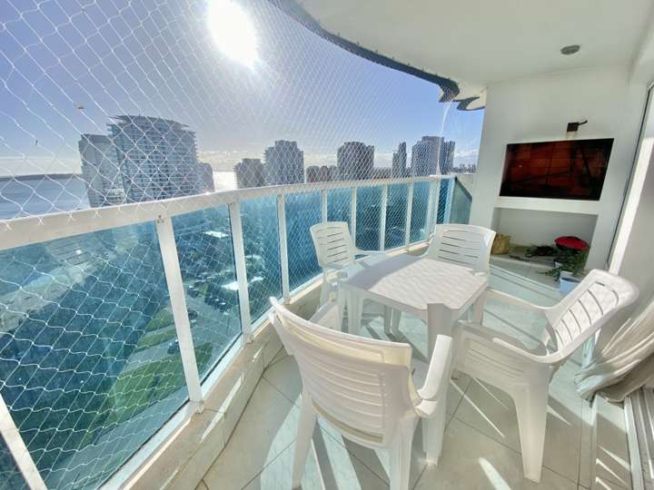 Apartamento en venta en Avenida Francisco Salazar, Maldonado