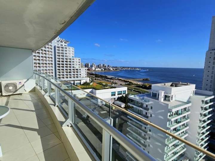 Apartamento en alquiler en Punta Del Este