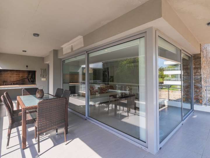 Apartamento en venta en De Las Rosas, San Rafael - El Placer