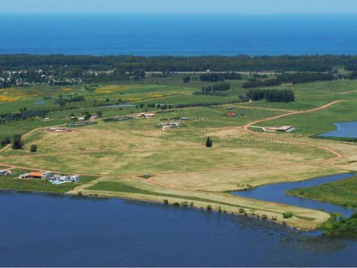 Terreno en venta en Ruta Interbalnearia General Líber Seregni, Maldonado