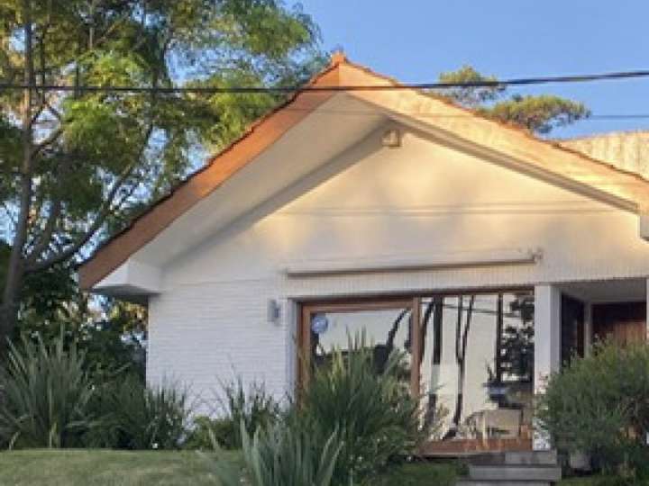 Casa en venta en Pinares, Maldonado