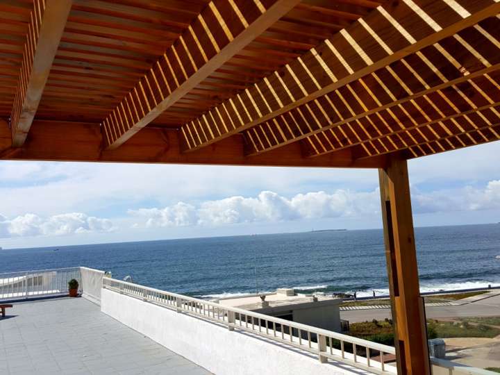 Apartamento en venta en 2 de Febrero (Calle 10), Punta Del Este