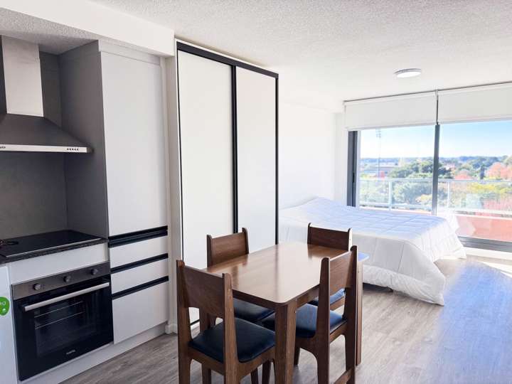 Apartamento en alquiler en Avenida Francisco Acuña de Figueroa, Maldonado