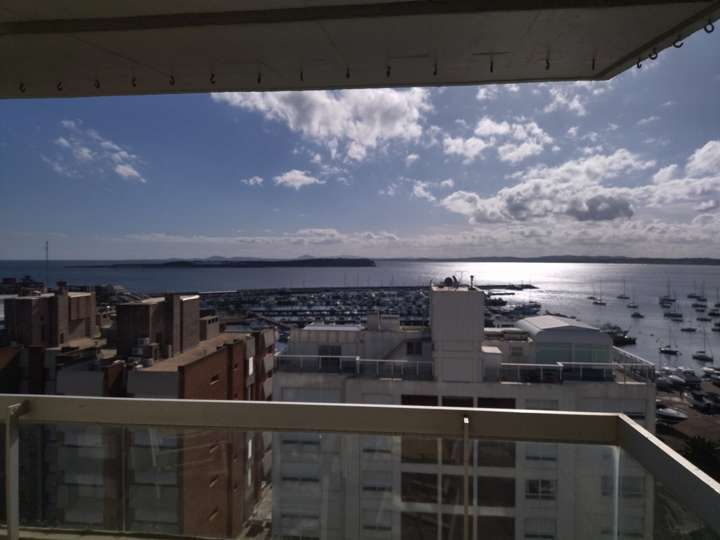 Apartamento en venta en Comodoro Gorlero (Calle 19), Punta Del Este