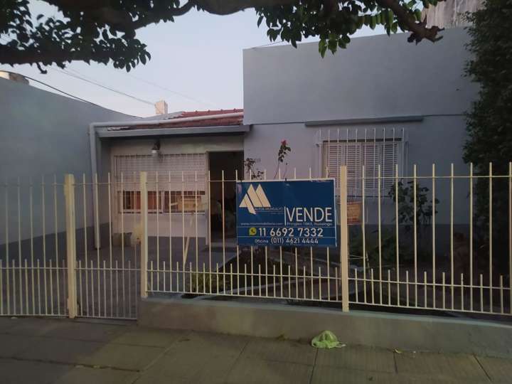 Casa en venta en Aristóbulo del Valle, Parque San Martín