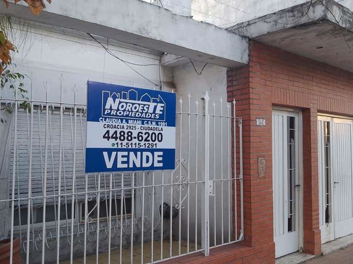 Casa en venta en 238 - Almirante Guillermo Brown, 956, Ciudadela